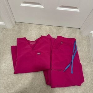 FIGS scrub set size Medium Top/ Large Bottom